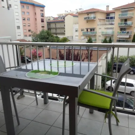 Apartment Cosy 24m² Avec Balcon, Proche Gare Et Au Centre-ville D'arcachon - Fr-1-374-104 *